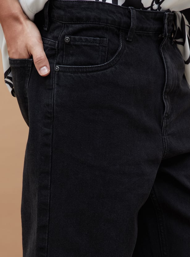 Durable Men’s Washed Loose Fit Jeans Modern Relaxed Fit Denim for Casual Outings and Daily Wear