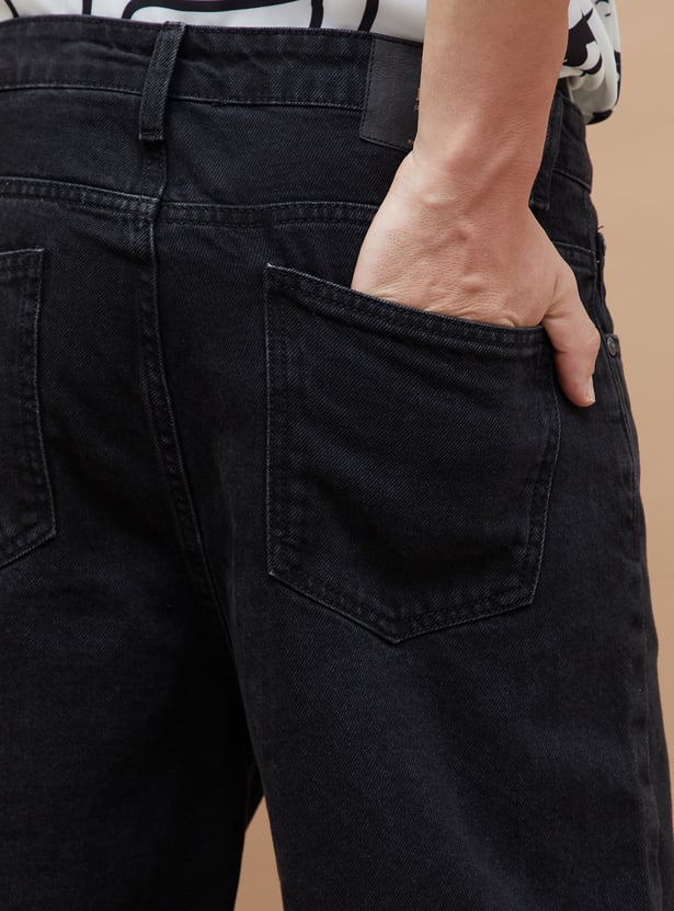 Durable Men’s Washed Loose Fit Jeans Modern Relaxed Fit Denim for Casual Outings and Daily Wear