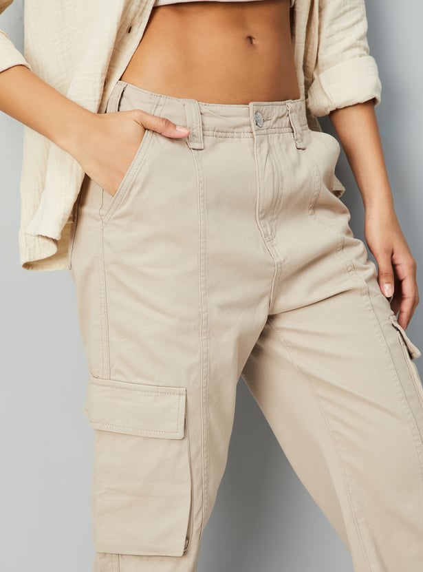 Lightweight Women’s Solid Cargo Jeans Mid-Rise Stretchy Fabric for All Day Wear