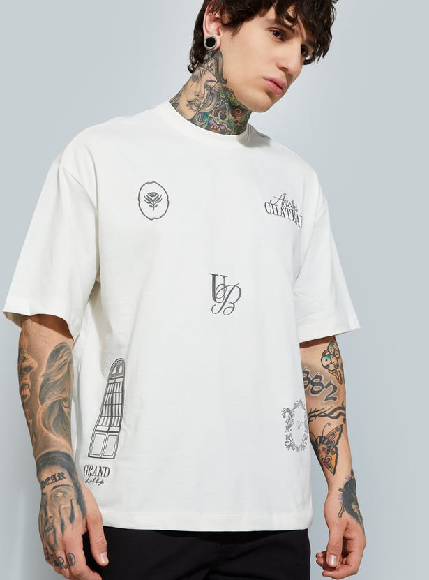 Relaxed Fit Men Placement Print Oversized T Shirt with Printed Detailing