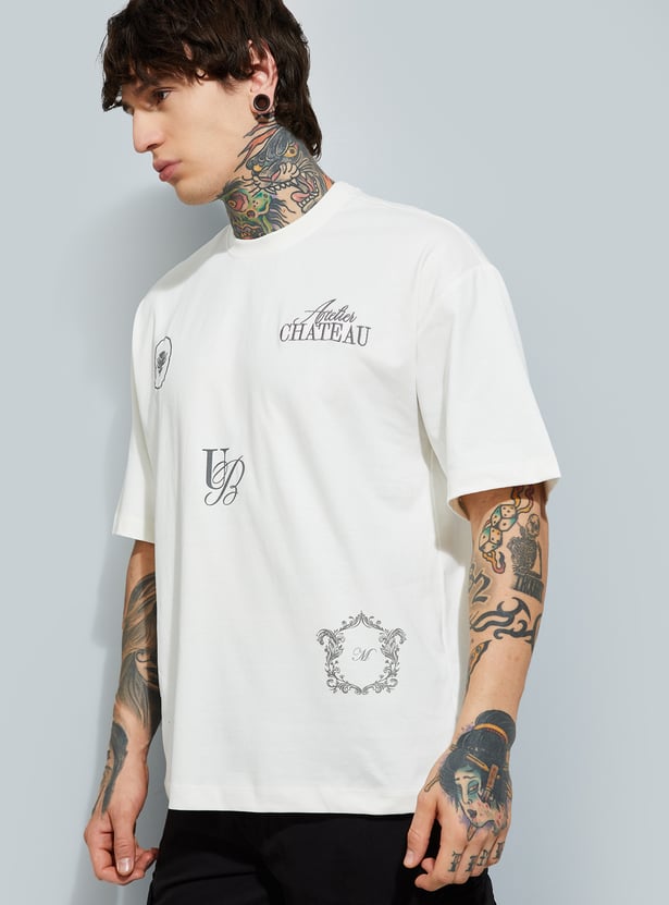 Relaxed Fit Men Placement Print Oversized T Shirt with Printed Detailing