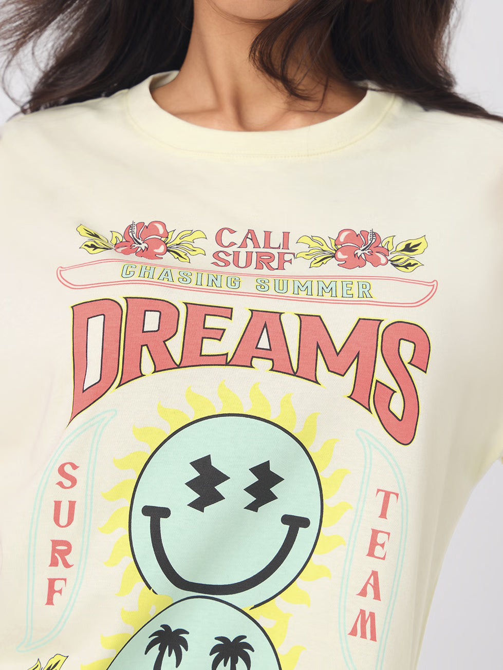 Women’s Loose Fit Surf Dreams Summer Graphic Tee Comfortable Daily Outfit