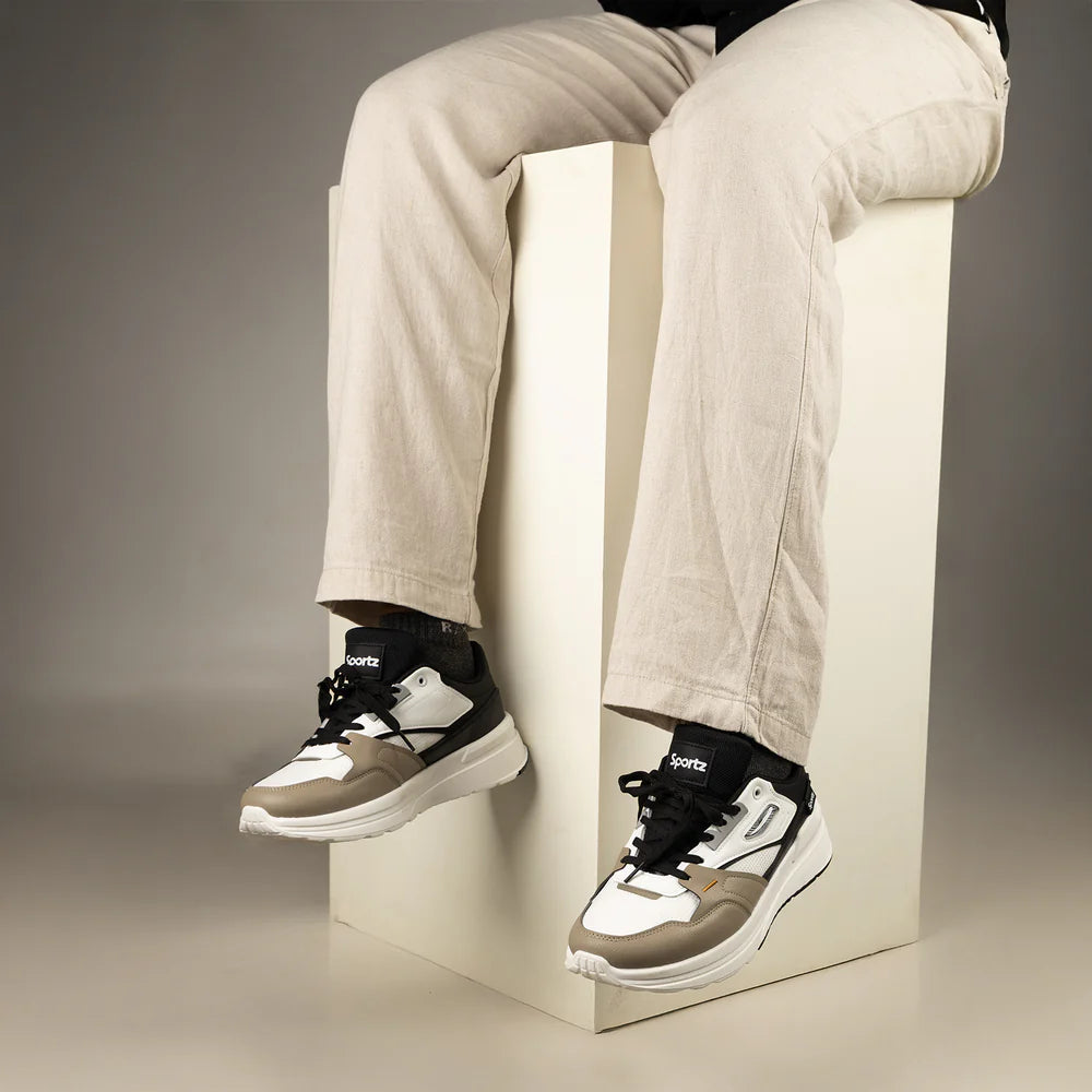 Comfortable Men’s Sports Sneakers Featuring White and Black Color Combination Ideal for All Day Use