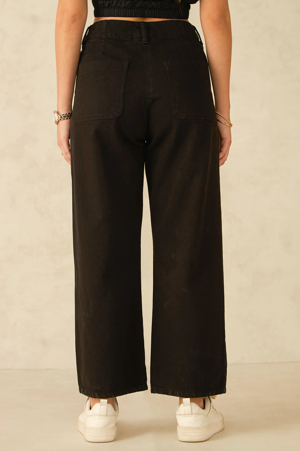 Everyday Wear High-Waist Black Ankle Jeans for Women with Slim Cut
