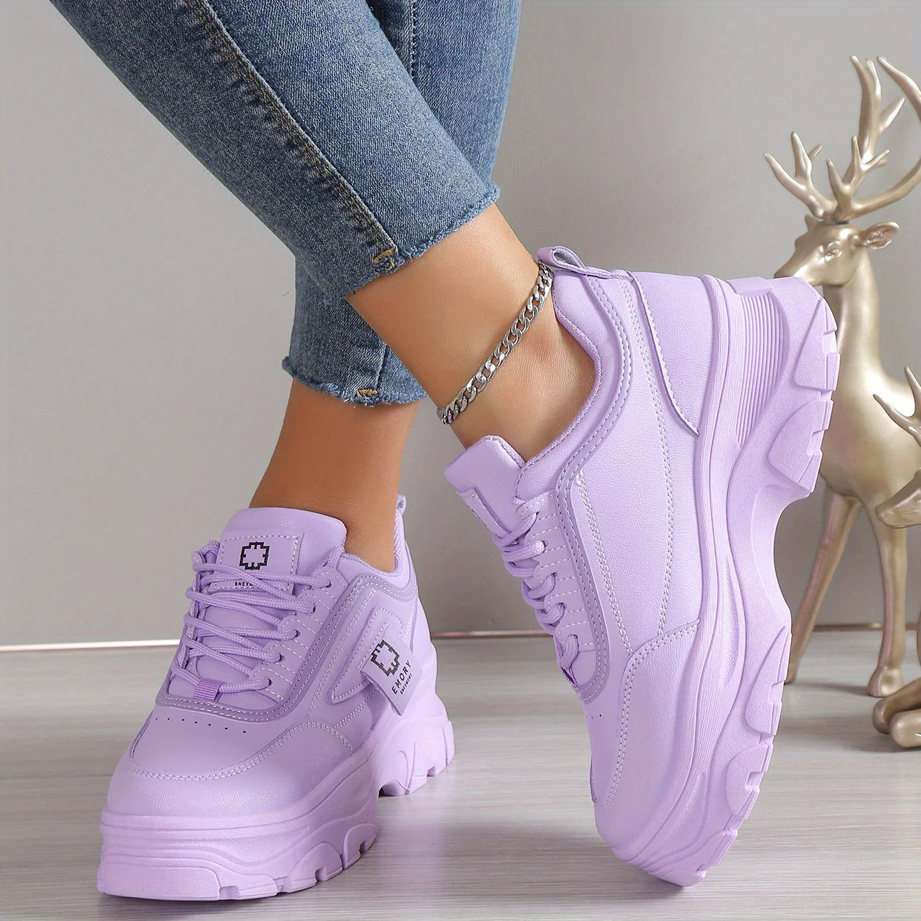 Fashionable Women’s Chunky Platform Sneakers Perfect for Casual, Fitness, and Everyday Outfits