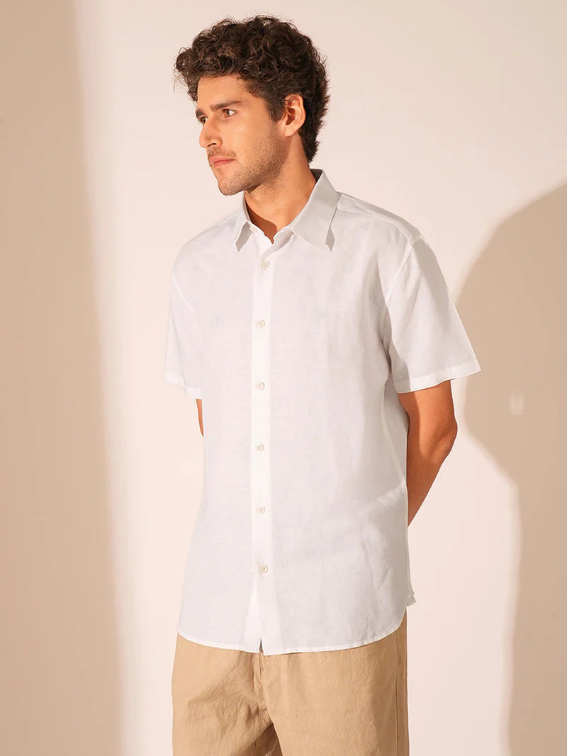 Lightweight Cotton Linen Short Sleeve Shirt for Men Ideal for Summer and Travel