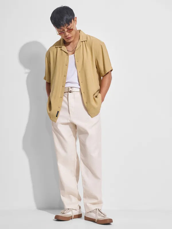 Elegant Men’s Mustard Solid Casual Shirt for Work, Outings, and Daily Wear
