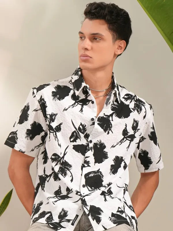 Fashionable Men’s White Oversized Shirt All-Over Print Perfect for Summer Outfits