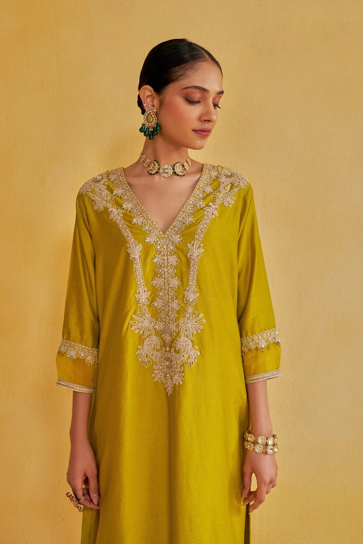 Stylish Women Kurta Set with Sequins Highlight – Festive & Wedding Wear Outfit
