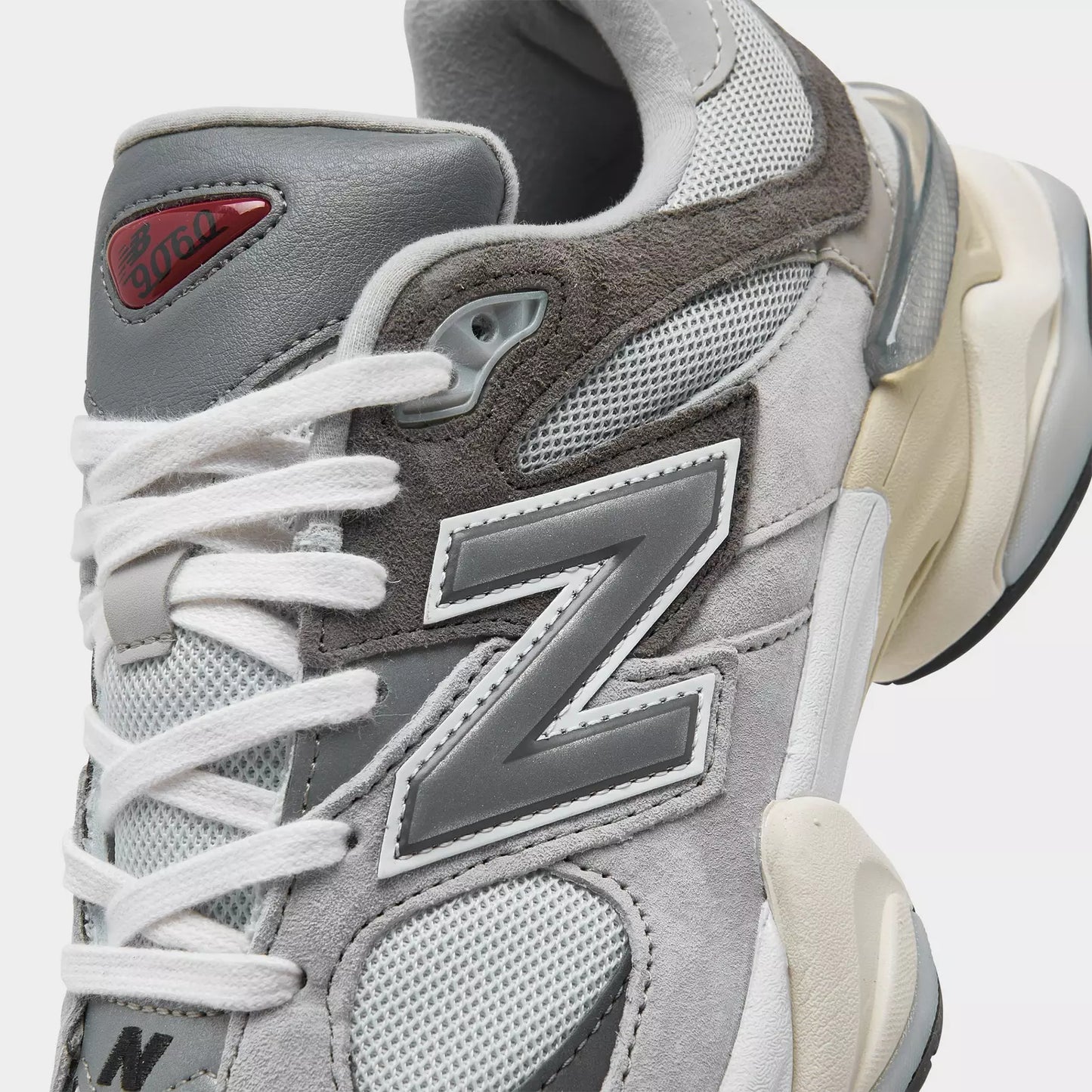 Comfortable Men’s Casual Shoes Featuring Supportive Fit Sleek Design and Everyday Versatility