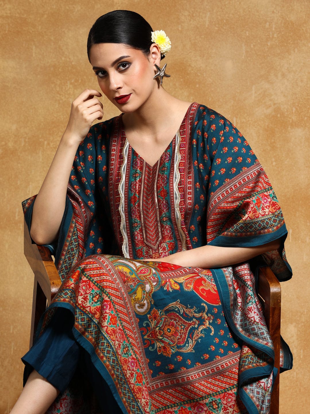 Graceful Zari and Sequin Detailed Ethnic Kaftan Trouser Set for Women