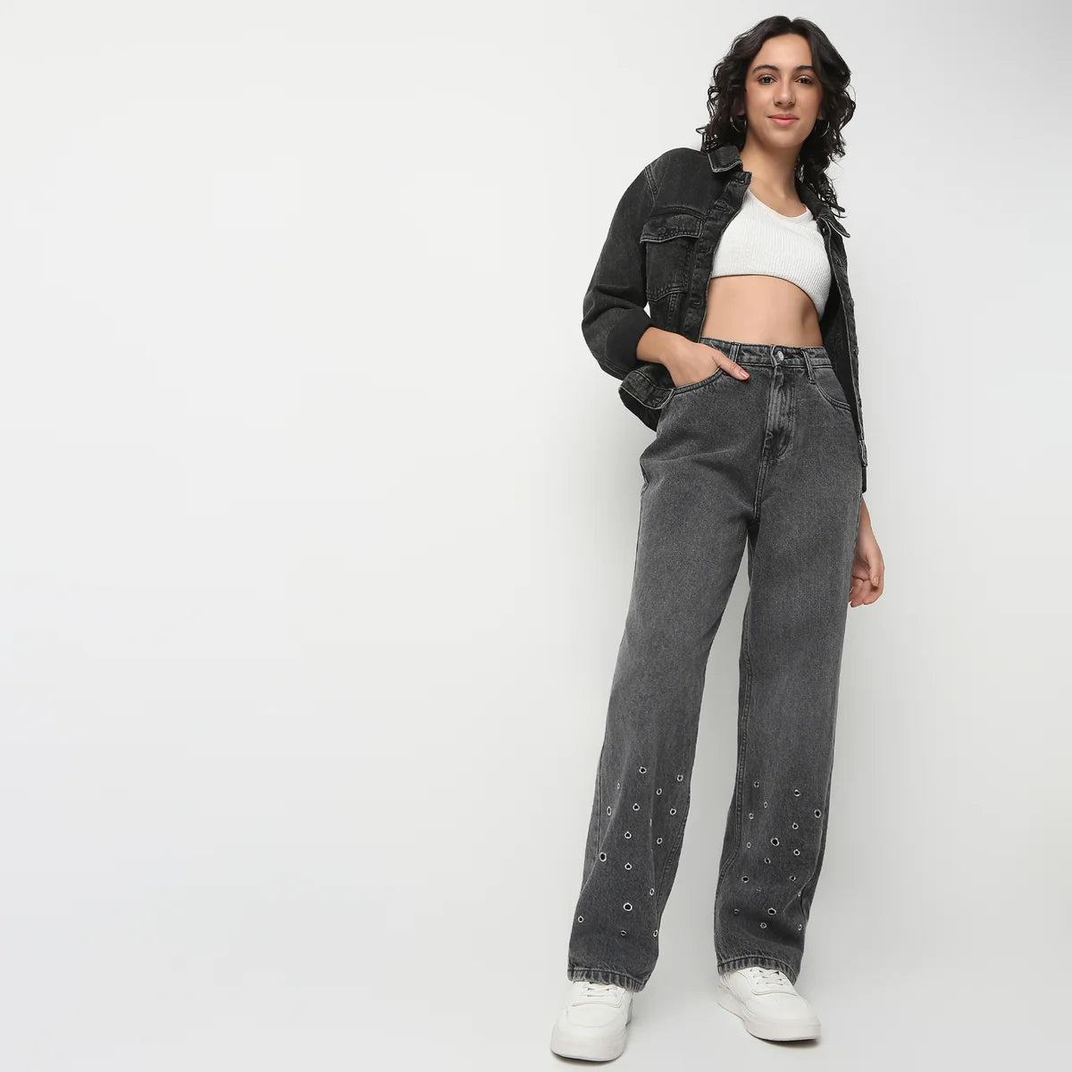 Relaxed Fit Full Length Straight Solid Jeans for Women with Comfortable Fabric