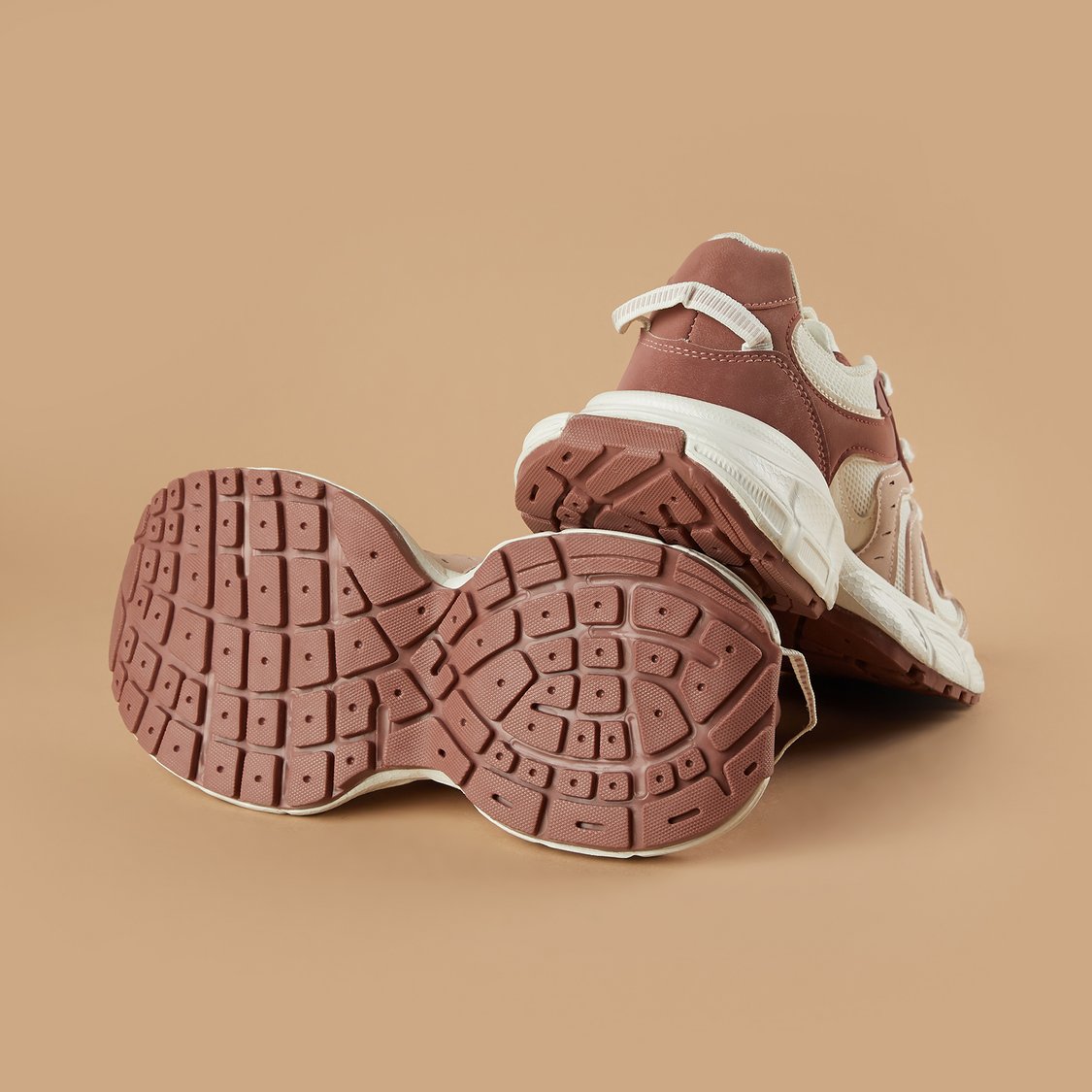 Everyday Women’s Low Top Sneakers with Mesh Panel Detailing for Comfort and Style
