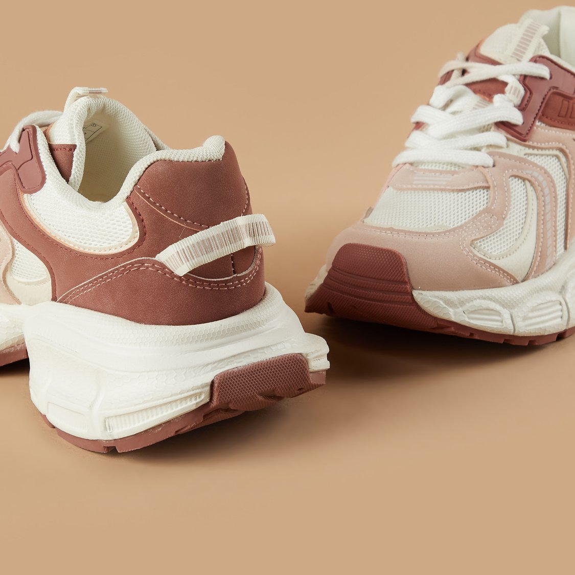 Everyday Women’s Low Top Sneakers with Mesh Panel Detailing for Comfort and Style