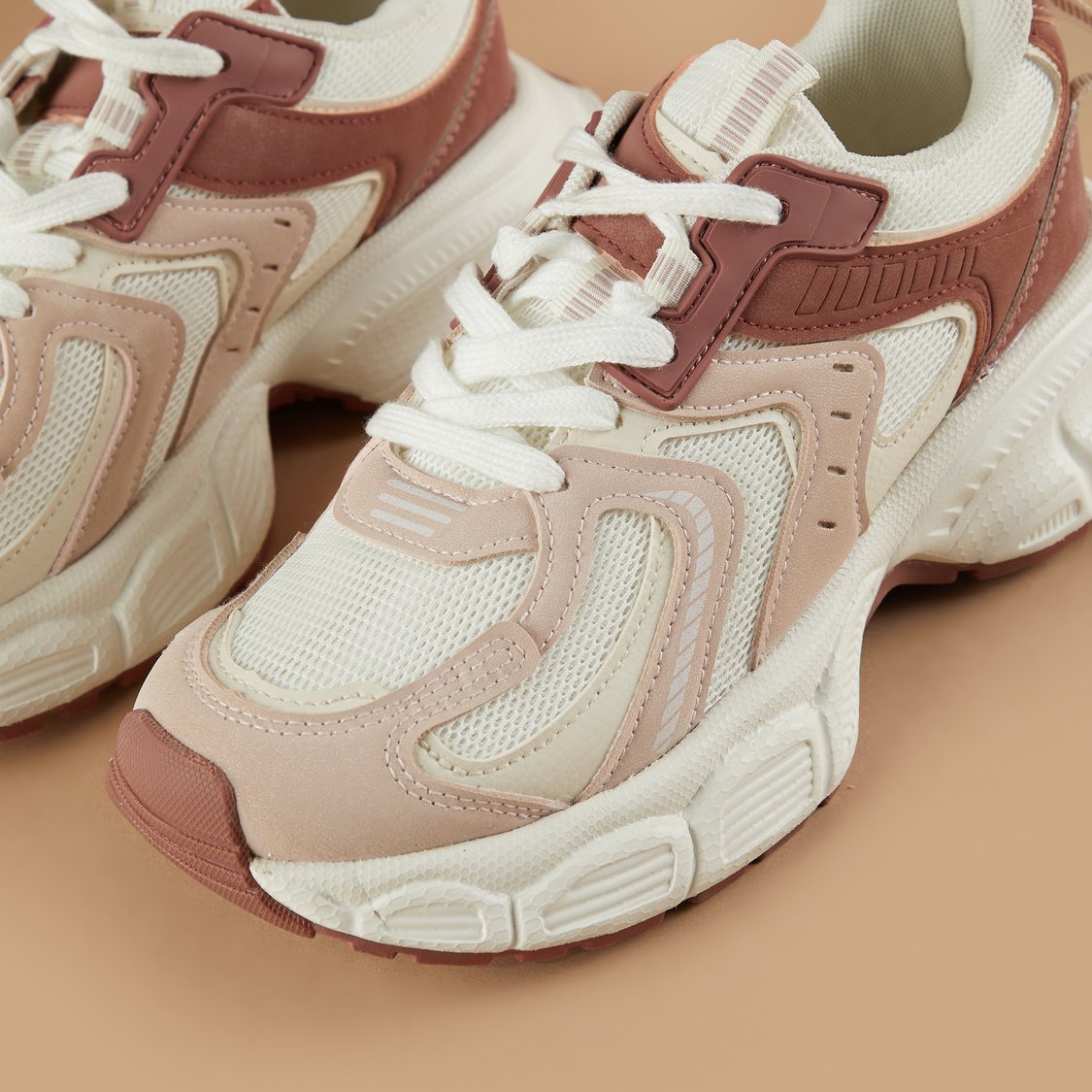 Everyday Women’s Low Top Sneakers with Mesh Panel Detailing for Comfort and Style
