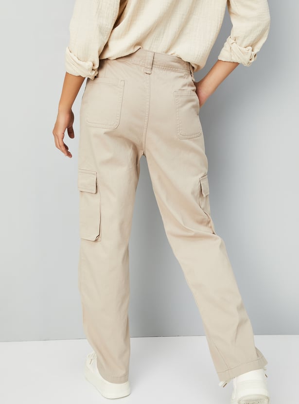 Lightweight Women’s Solid Cargo Jeans Mid-Rise Stretchy Fabric for All Day Wear