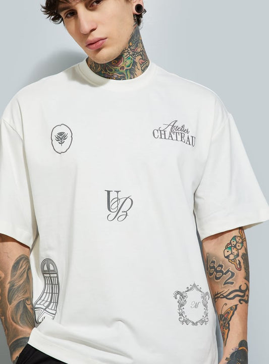 Relaxed Fit Men Placement Print Oversized T Shirt with Printed Detailing