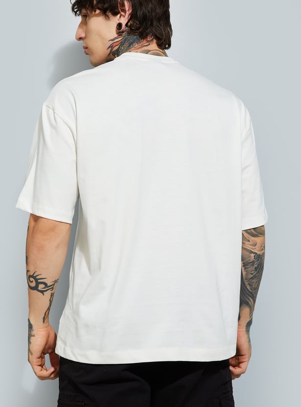 Relaxed Fit Men Placement Print Oversized T Shirt with Printed Detailing