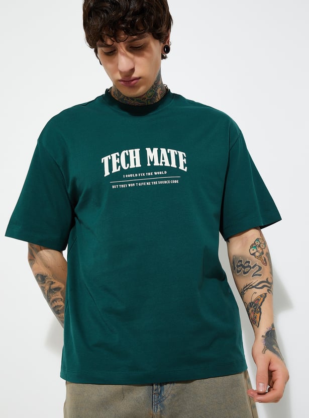 Relaxed Fit Men’s Back Print Oversized T-Shirt in Soft Cotton Fabric for Modern Street Style