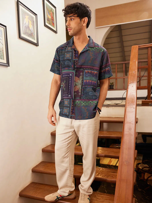 Modern Men’s Dark Paisley Casual Shirt with Relaxed Half Sleeve Fit