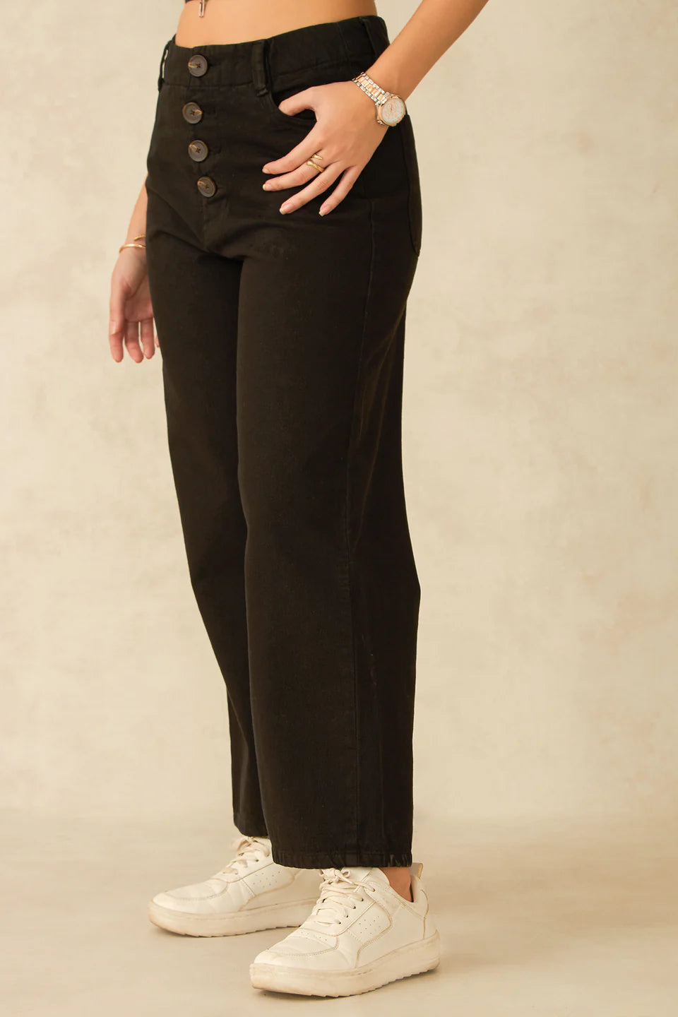 Everyday Wear High-Waist Black Ankle Jeans for Women with Slim Cut