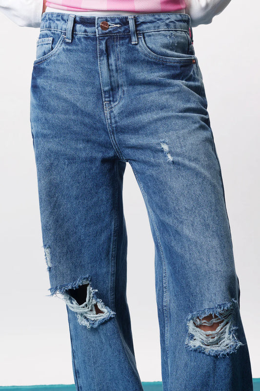 Everyday Wear Chill Blue Ripped Straight Denim Jeans for Women