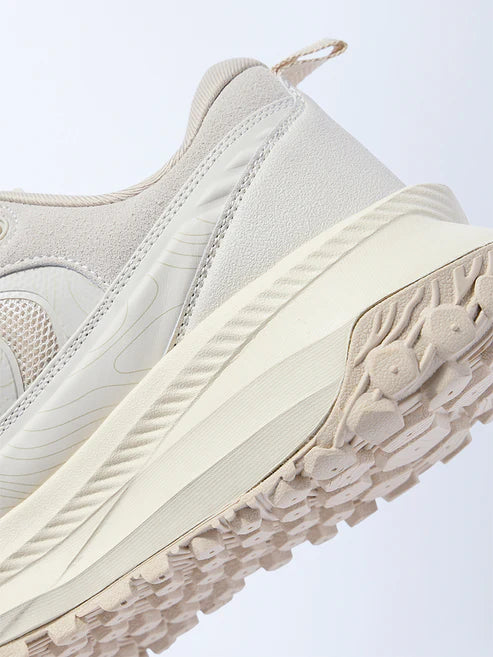 Men’s Beige Knit Textured Lace Up Sneakers Combining Lightweight Design Comfort and Modern Style