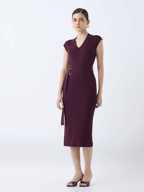 Elegant Wine Ribbed Bodycon Dress with Belt Comfortable Design Ideal for Cocktail Parties and Special Occasions