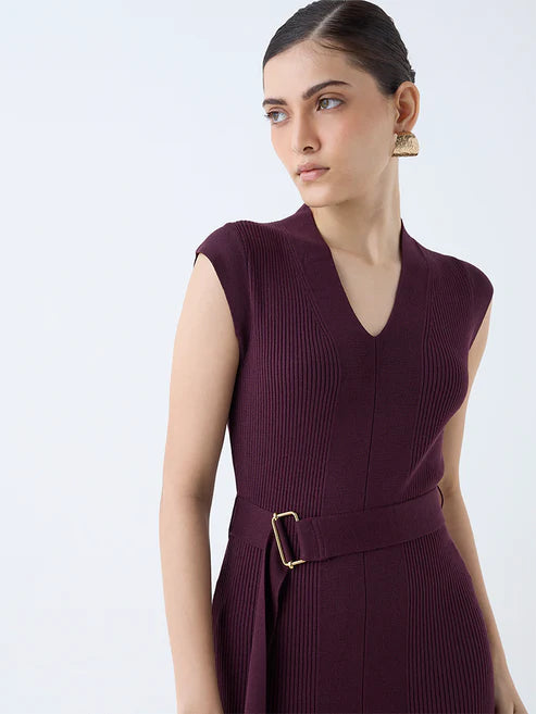 Elegant Wine Ribbed Bodycon Dress with Belt Comfortable Design Ideal for Cocktail Parties and Special Occasions