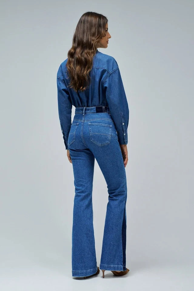 Contemporary Faith Flare Jeans with Push-In Waist and Stylish Detailing