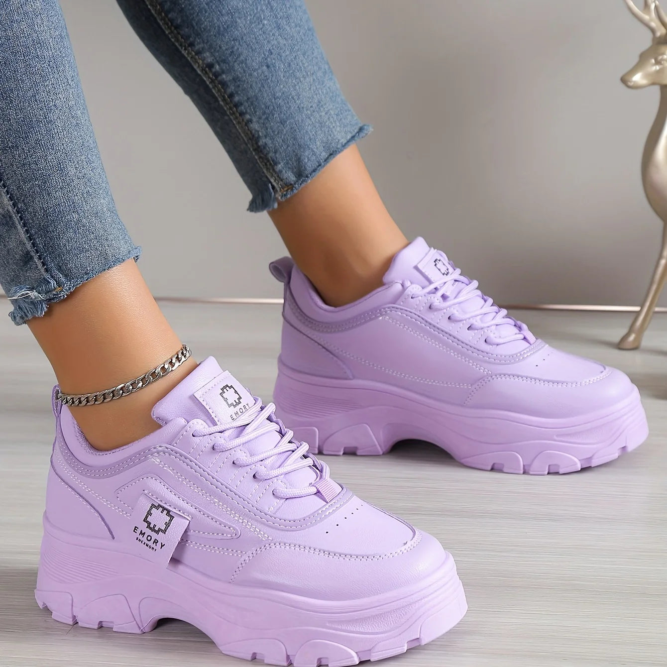 Fashionable Women’s Chunky Platform Sneakers Perfect for Casual, Fitness, and Everyday Outfits
