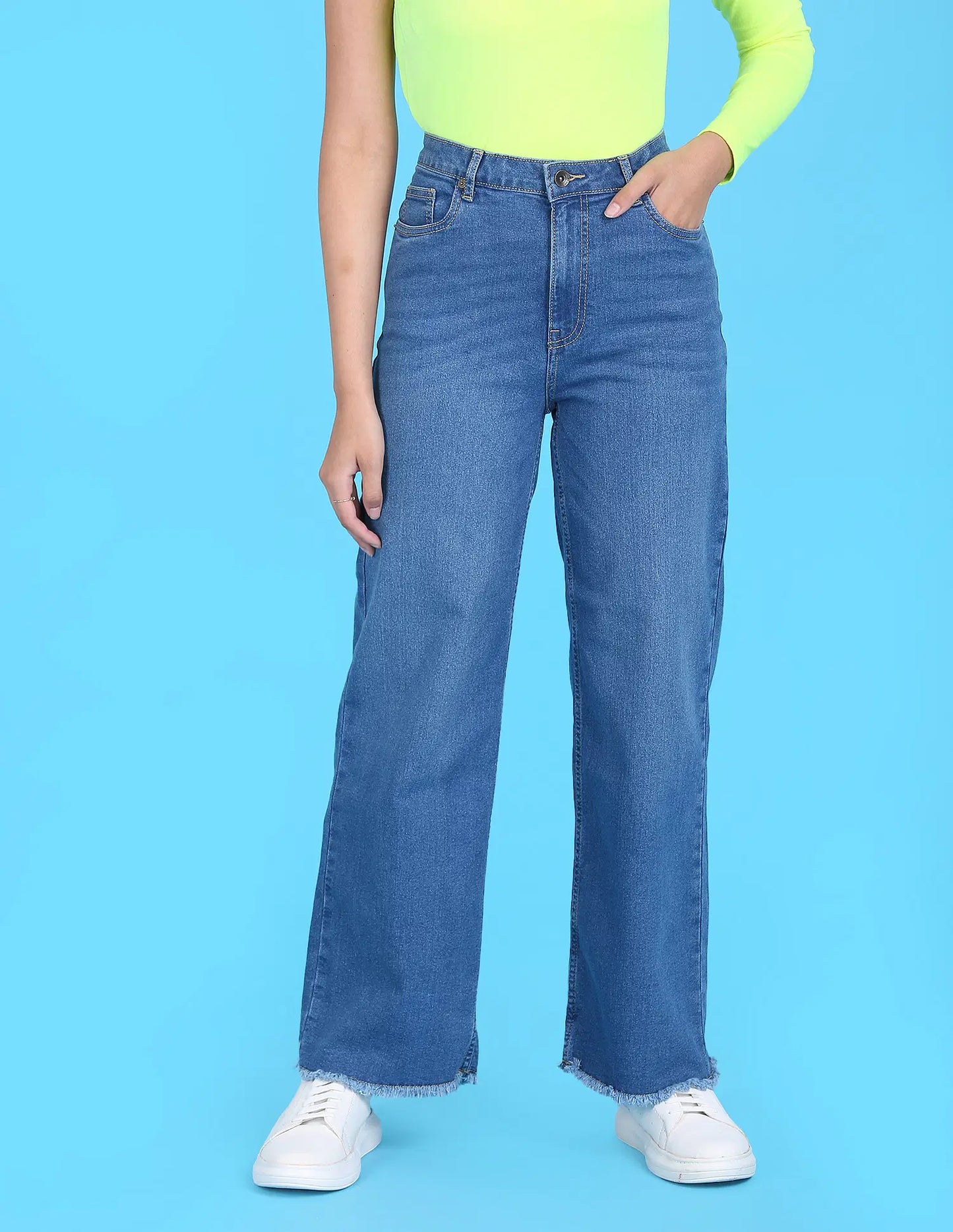 Relaxed Fit Women’s High Rise Wide Leg Jeans Perfect for Daily Street Style Outfits