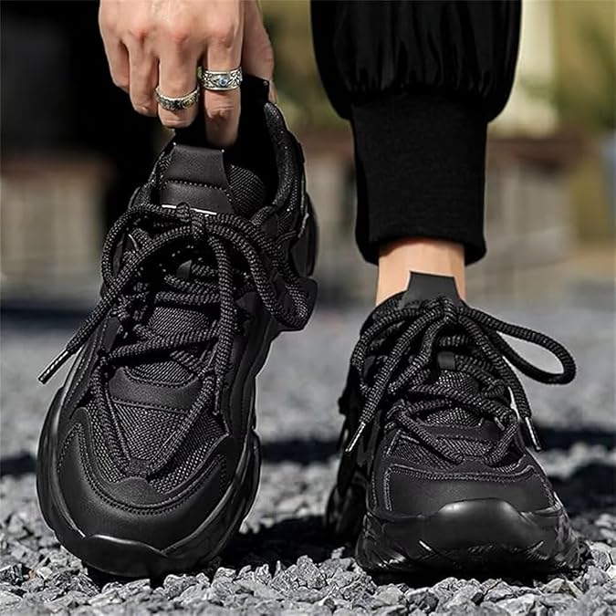 Modern Lightweight Sneakers for Men with Bold Design and All-Day Comfort for Casual and Streetwear Looks