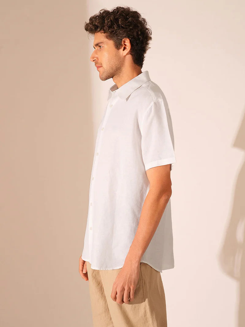 Lightweight Cotton Linen Short Sleeve Shirt for Men Ideal for Summer and Travel