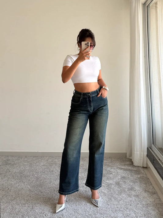 Fashionable Vintage Look Dirty Wash Jeans for Women