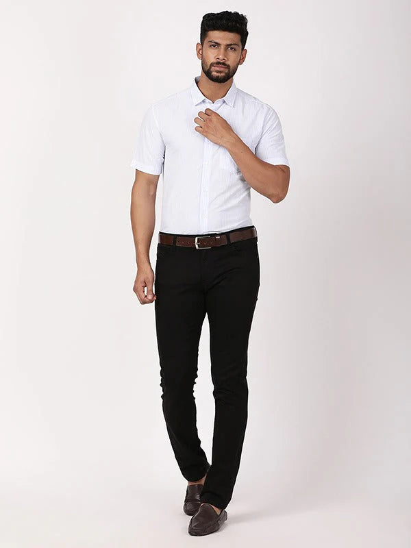 Premium Men’s Checked Cotton Shirt with Short Sleeves and Modern Fit