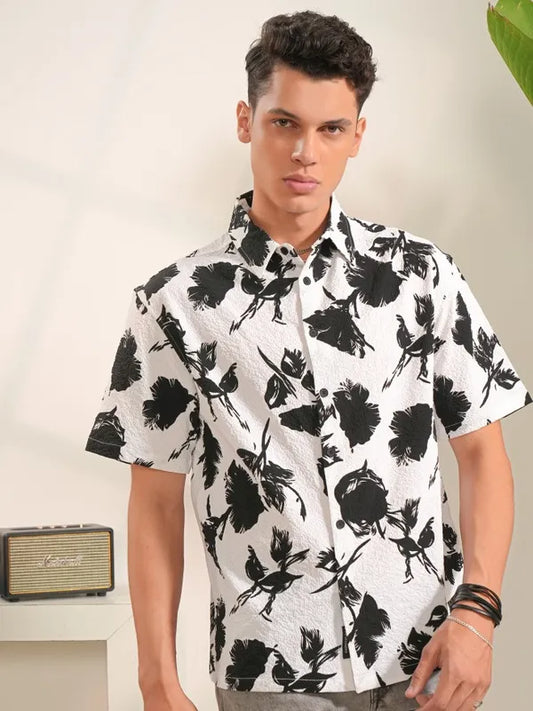 Fashionable Men’s White Oversized Shirt All-Over Print Perfect for Summer Outfits