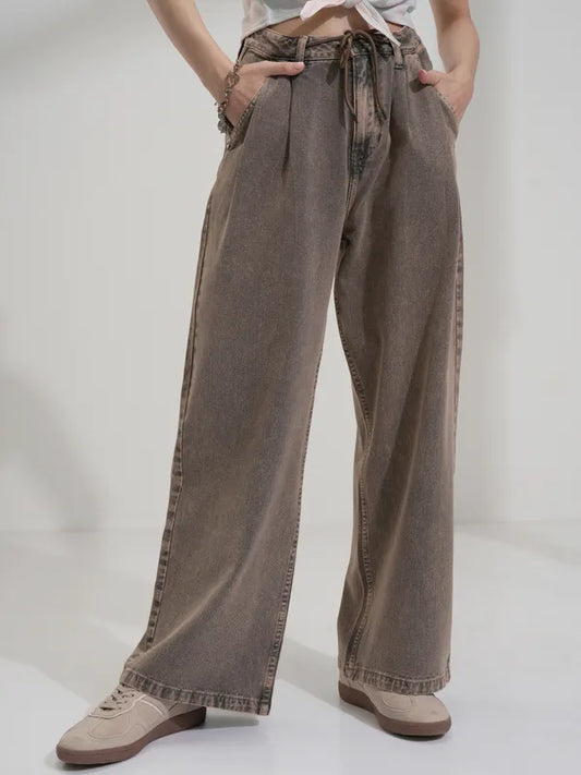 Comfortable Women’s Baggy Jeans Loose Fit Modern Style for Streetwear and Travel