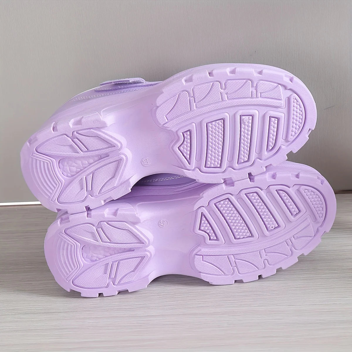 Fashionable Women’s Chunky Platform Sneakers Perfect for Casual, Fitness, and Everyday Outfits
