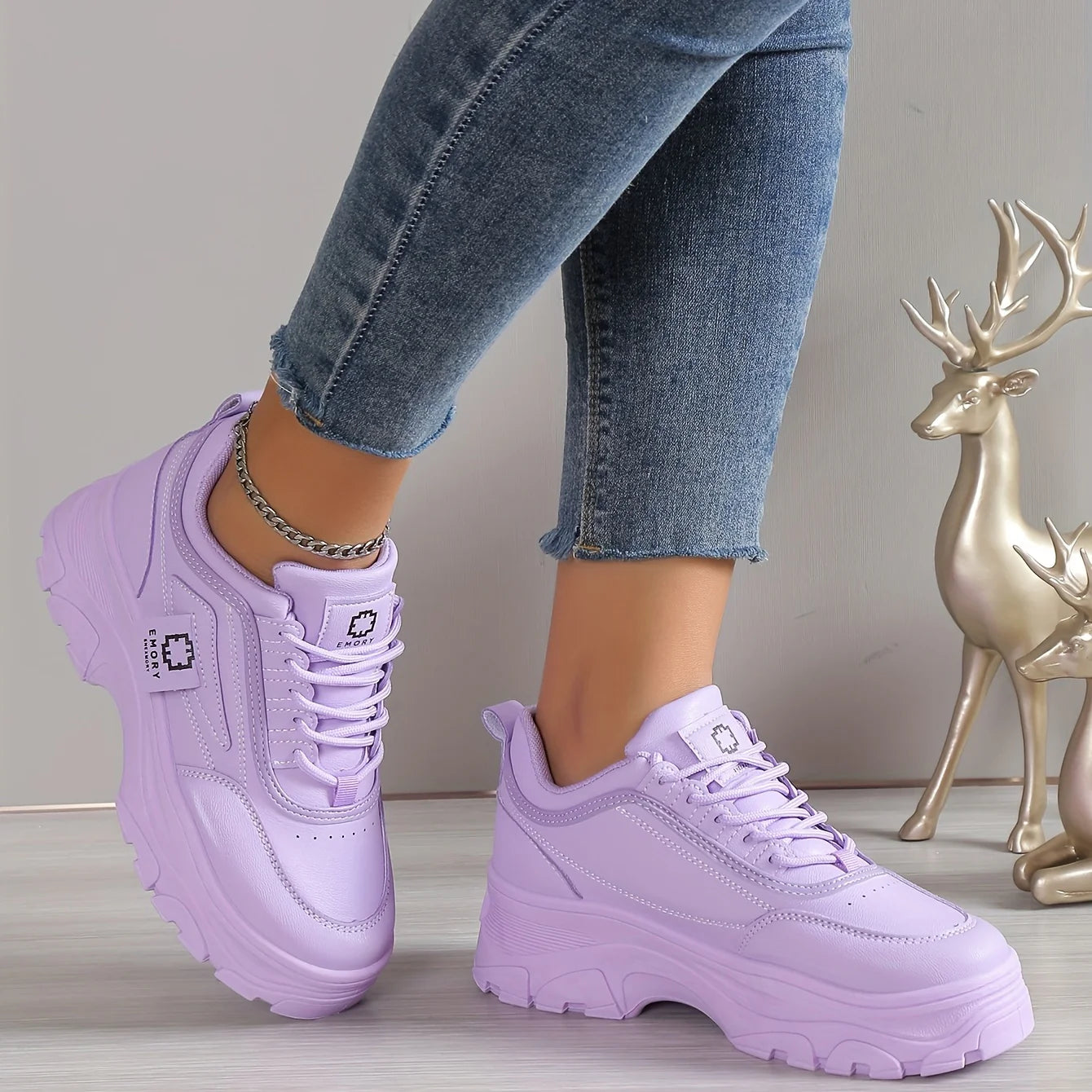Fashionable Women’s Chunky Platform Sneakers Perfect for Casual, Fitness, and Everyday Outfits