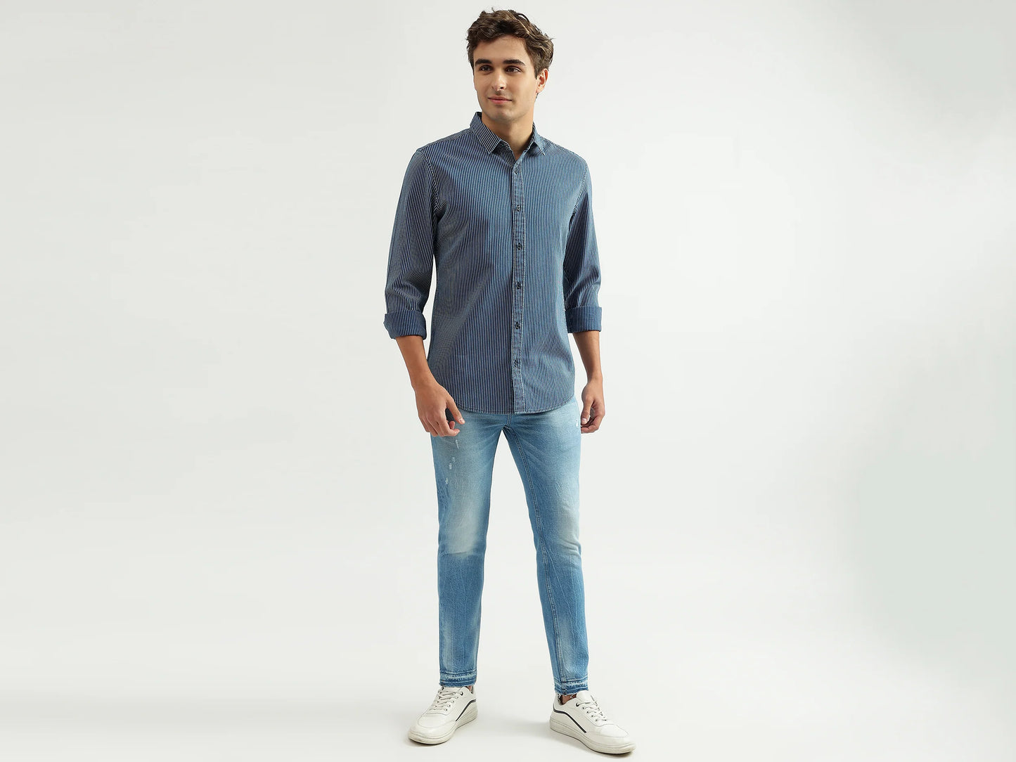 Comfortable Men Solid Low Crotch Jeans with Relaxed Silhouette