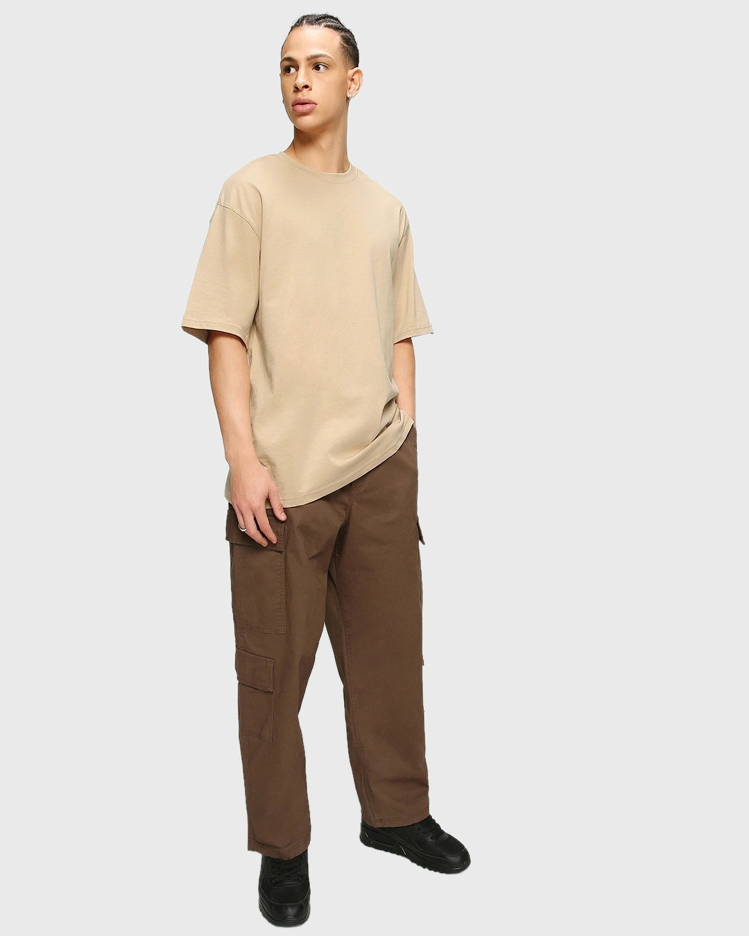 Relaxed Fit Men’s Oversized Brown Tee Crafted for Comfort and Style