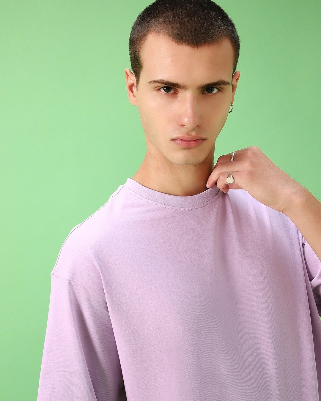 Premium Men’s Oversized T-Shirt in Purple Designed for Stylish, Comfortable, and Versatile Casual Wear