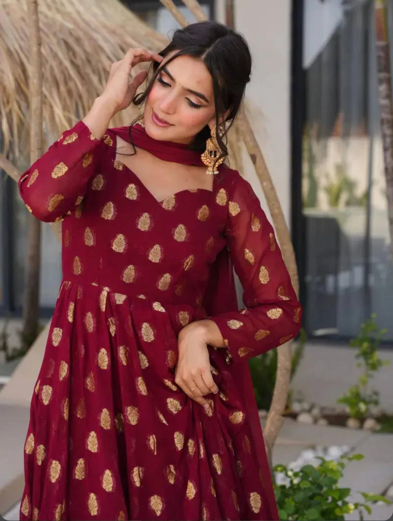 Stylish Maroon Sunehri Suit Set for Women Perfect for Festive Wear