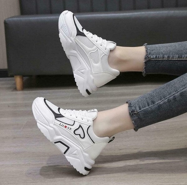 Trendy Women’s White Casual Sneakers Comfortable Stylish Daily Wear Shoes