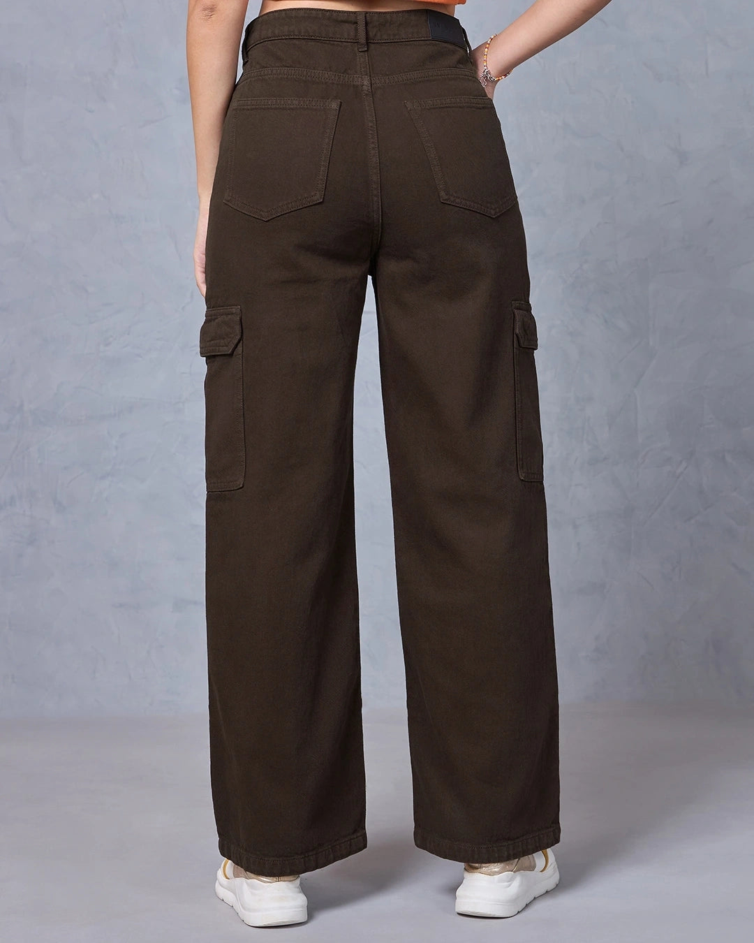 Casual Women’s Brown Straight Fit Cargo Pants Perfect for Everyday Outfits