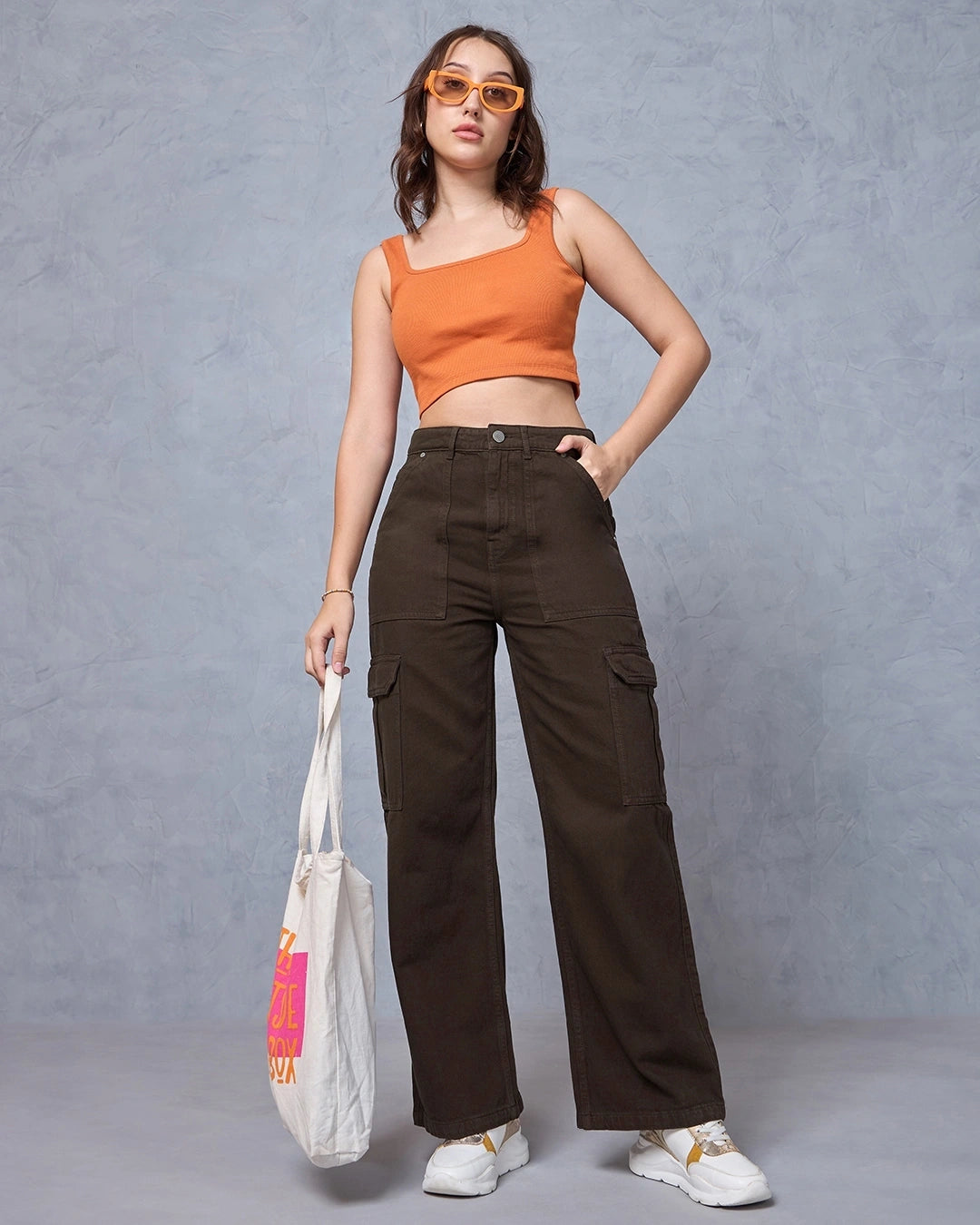 Casual Women’s Brown Straight Fit Cargo Pants Perfect for Everyday Outfits
